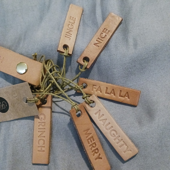 NWT! Leather Wine Charms - Picture 2 of 5